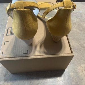 Bandolino Sandals Size 9